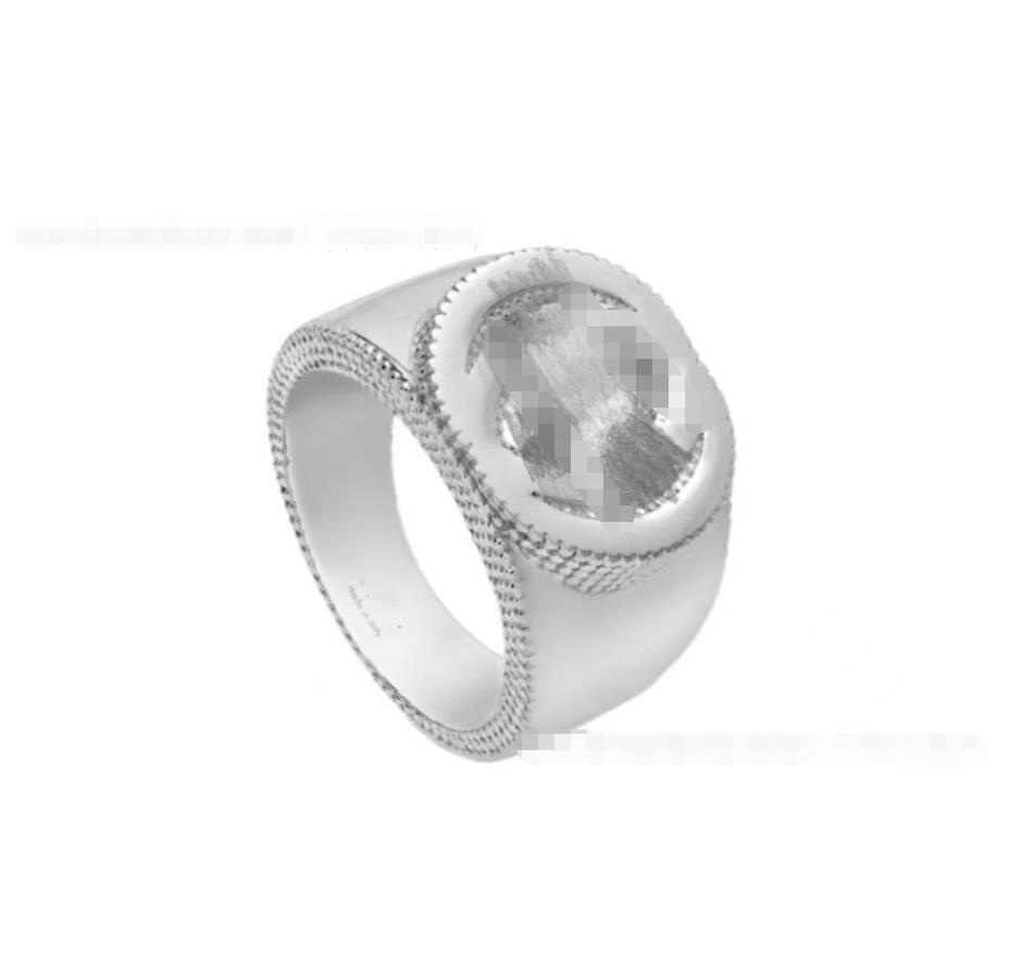 Luxurys Designer Ring for Women Classic Fashion and Exquisite Love Rings Trend Band Simple Personality Style Romantic Jewelry holiday Gift good no b