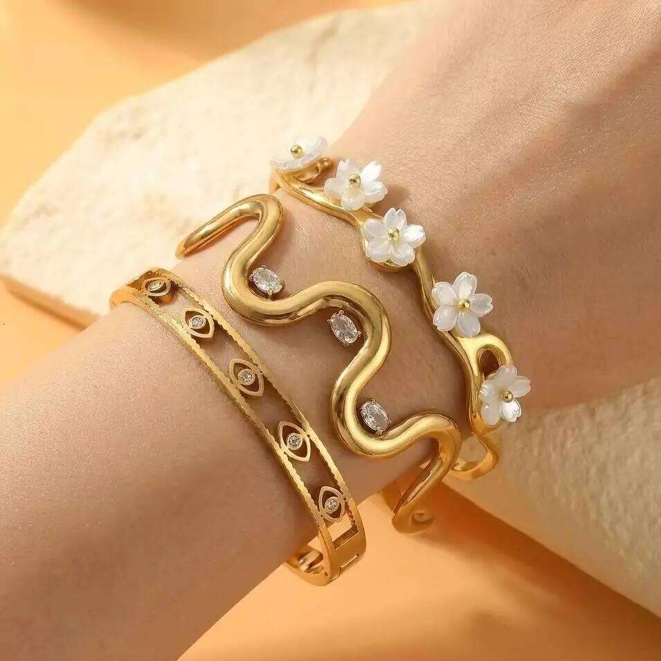Stainless Steel Gold Plated Geometric Bracelet for Women Retro Flower Zircon Eye Wave Stacked Bangles Bracelets Party Jewelry