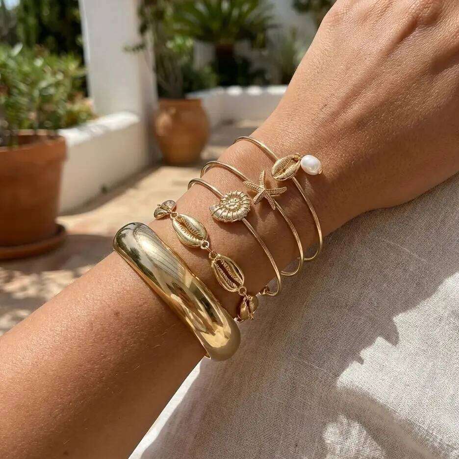 5Pcs/Set Bohemian Beach Shell Conch Scallop Bracelets for Women Gold Plated Starfish Pearl Bangle Set Summer Vacation Jewelry