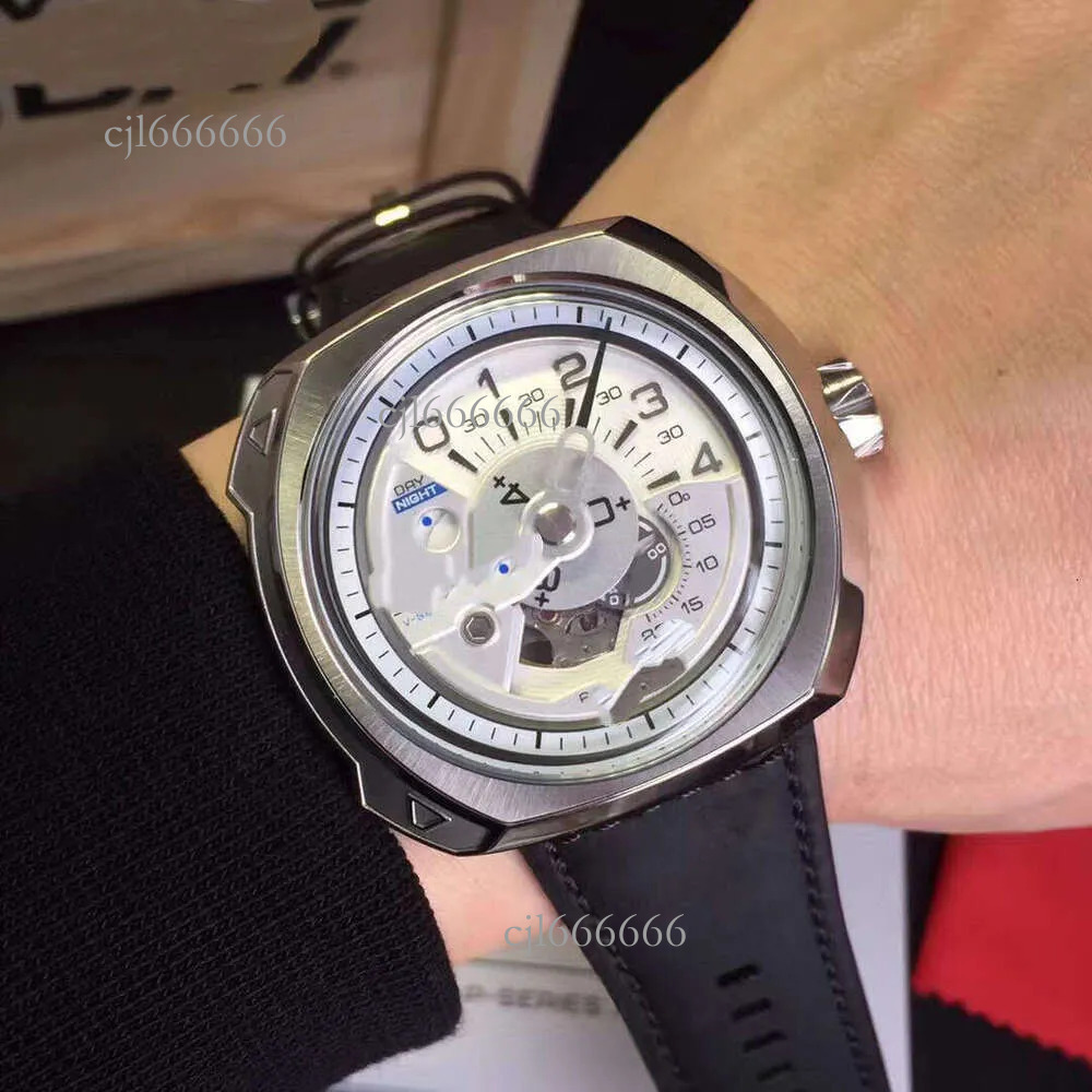 Luxe merk volledig Seven Friday-horloge Automatisch mechanisch voor heren Hol vierkant Grote lichtgevende kleine wijzerplaat Seven Friday-horloge Mo