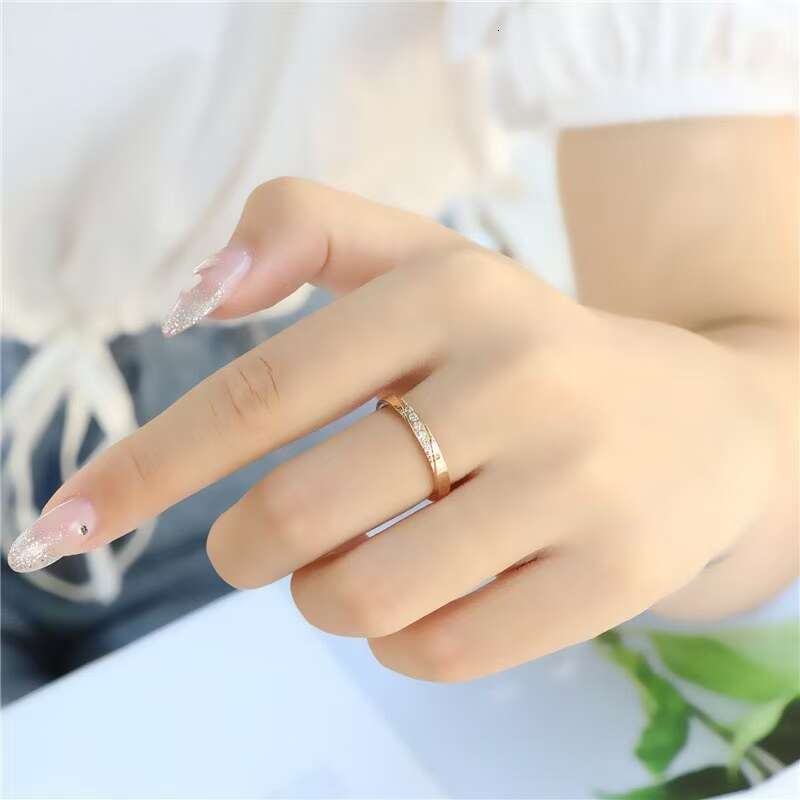 Women's Engagement/Wedding 18K Gold Lab-Grown Diamond Custom Rings with Round Brilliant Cut and NGTC Certification