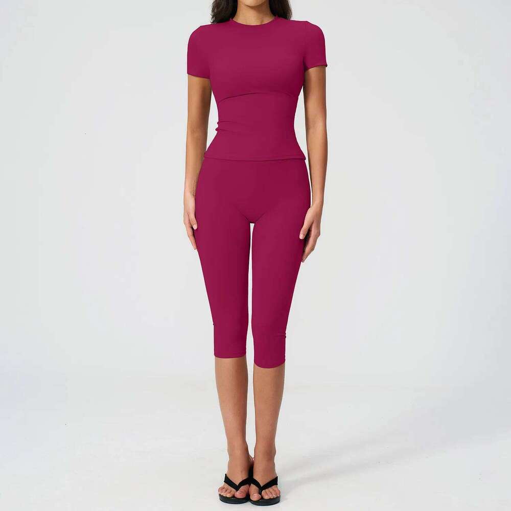 Conjunto de 2 piezas de trajes deportivos cortos para mujer, chándal, ropa de entrenamiento, pantalones Capri para correr, traje de gimnasio, ropa a