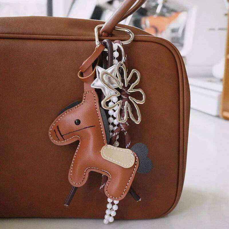 Designer Bag PU Leather Heart Keychain Hanging Rope Lightweight Horse Pendant Cartoon Design Pony Bag Charm Vintage Style 29335