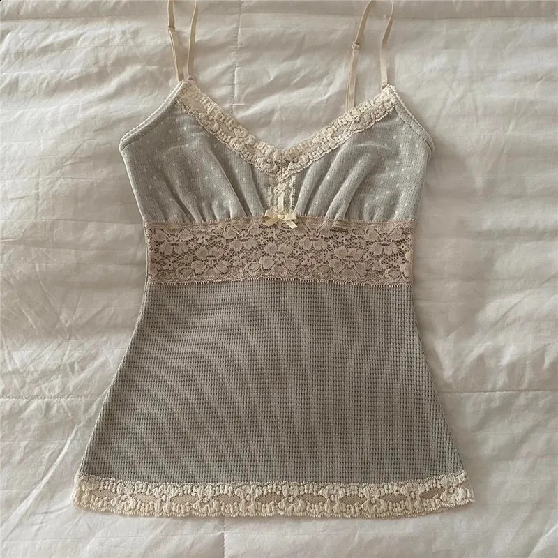 00s Retro Cute Vest Women Milkmaid Tank Tops Fairycore Y2k Crop Tops Preppy Aesthetic Vintage V Neck Lace Patchwork Camisole 260605