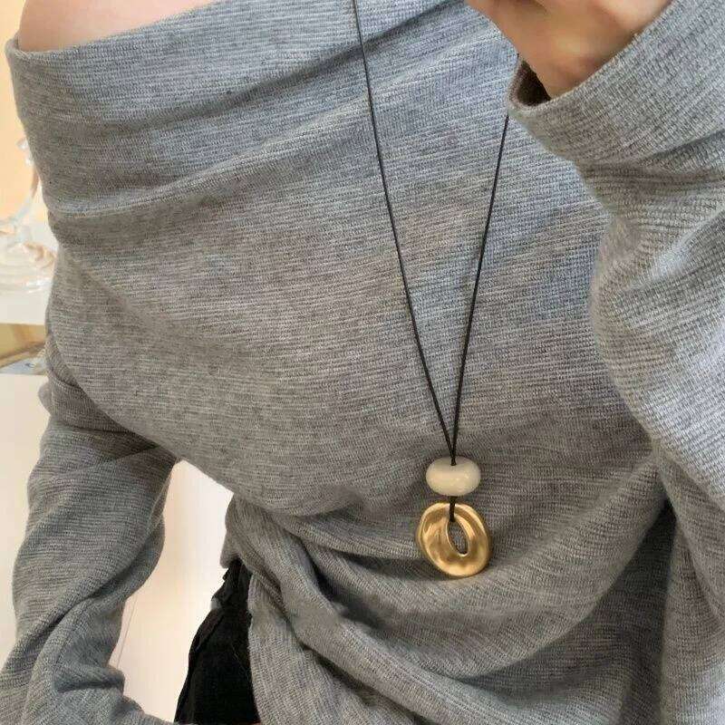 Retro Irregular Metal Pendant for Women Men Simple Geometric Flower Rope Chain Necklace Jewelry Sweater Accessories