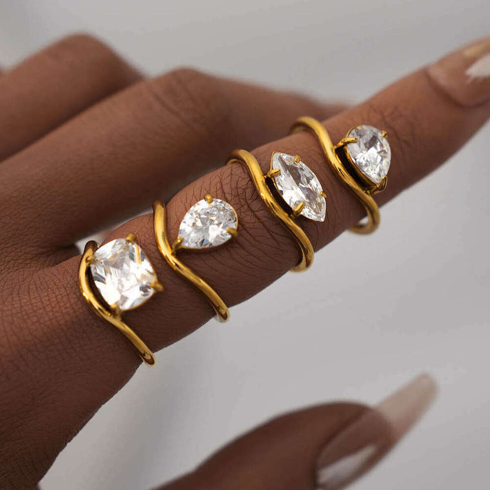 Women'S Zircon Ring Women'S Titanium Steel Ring For Daily Wear Simple Luxurious Unique Versatile Design Stainless Steel Hand Jewelry