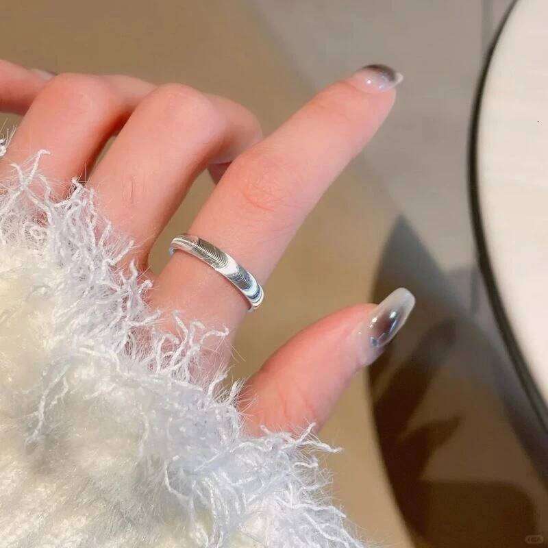 New Trendy Geometric Wave Rings Shiny Metal Interlocking Design Gold Plated Jewelry for Women Men Open Brushed Bangles Gift