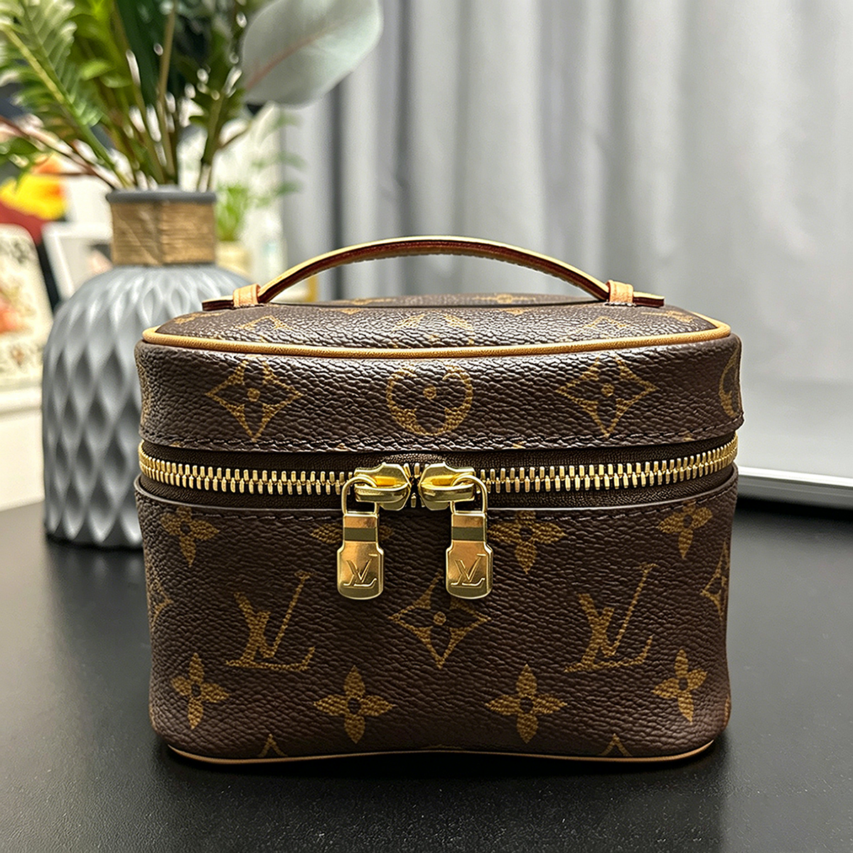 Designer Bags 2026 Trends Makeup Bag Luxury Cosmetic bag Quality Women's Handbag Purse travel Storage Toiletry Bag Mini Brown vanity bag cosmet
