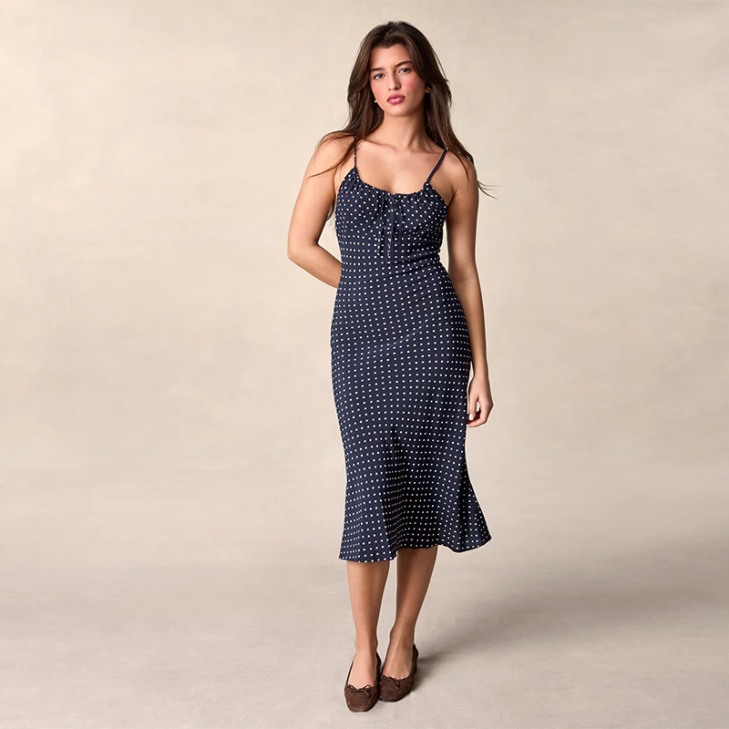 Robe dos nu à pois bleu foncé, nouveau style d'été, vêtements de fête pour femmes françaises et européennes