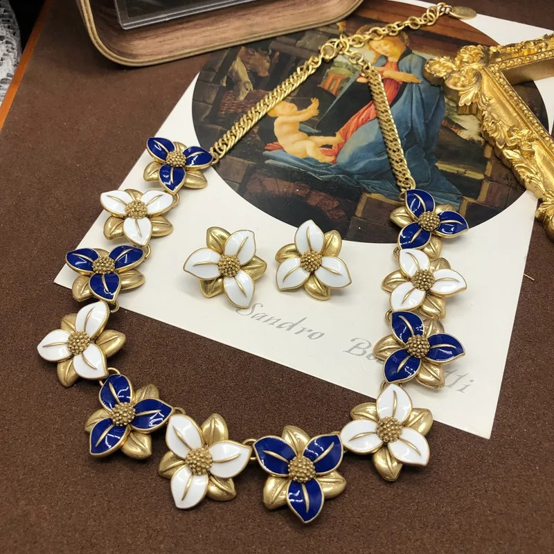 Vintage Small Fragrance Style GoldPlated Elegant Blue And White Flower Drop Glaze Fashionable Necklace Earring Set Jewelry For 260608