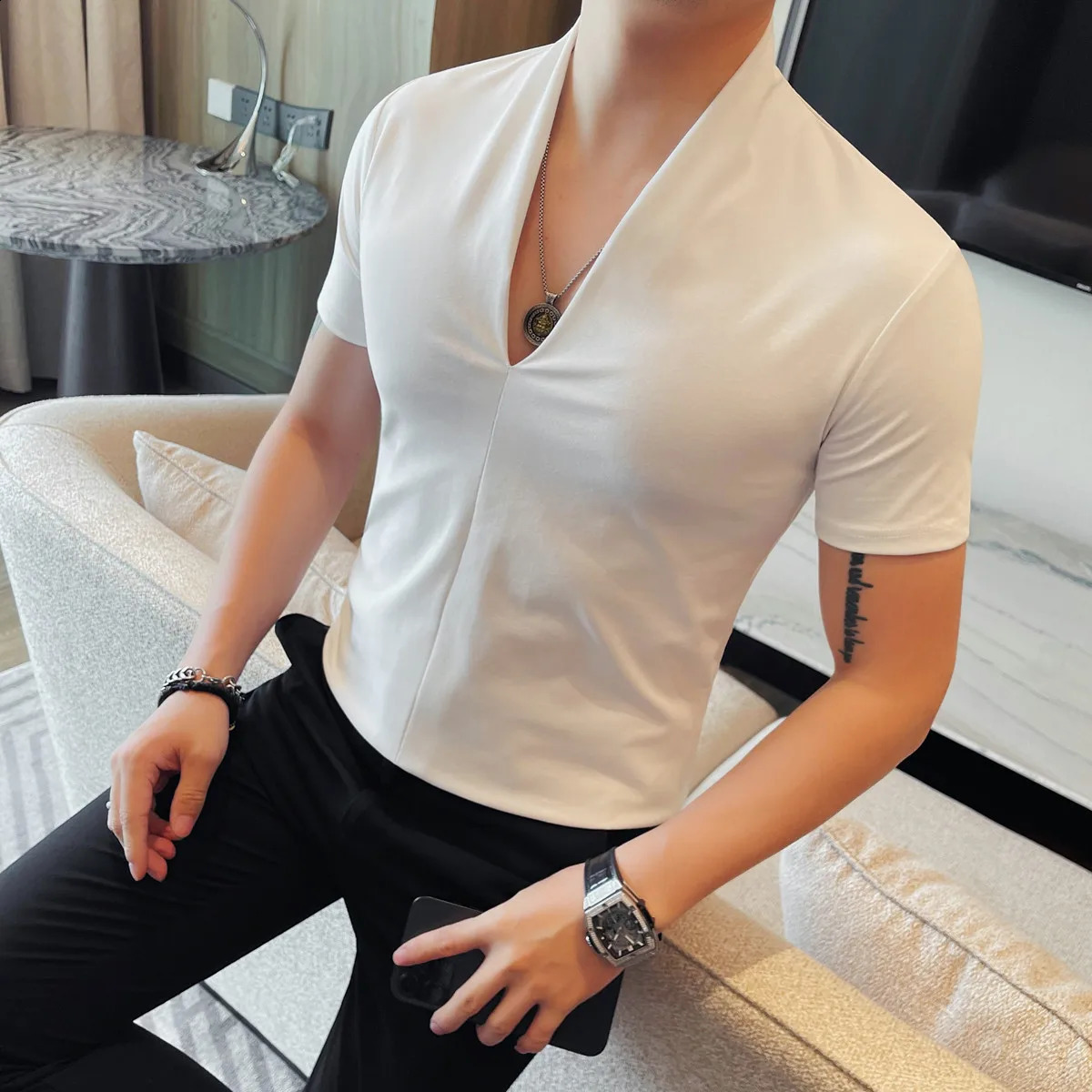 Summer Mens T Shirts Fashion Sexy V Neck Short Sleeve T-Shirt Man Clothing Slim Fit Casual Tops Tee Shirt Homme Plus Size 260609BJ