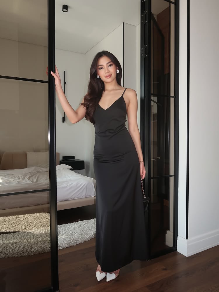 Robe de soirée pour femme avec bretelles réglables, pyjama basique à bretelles longues SF019