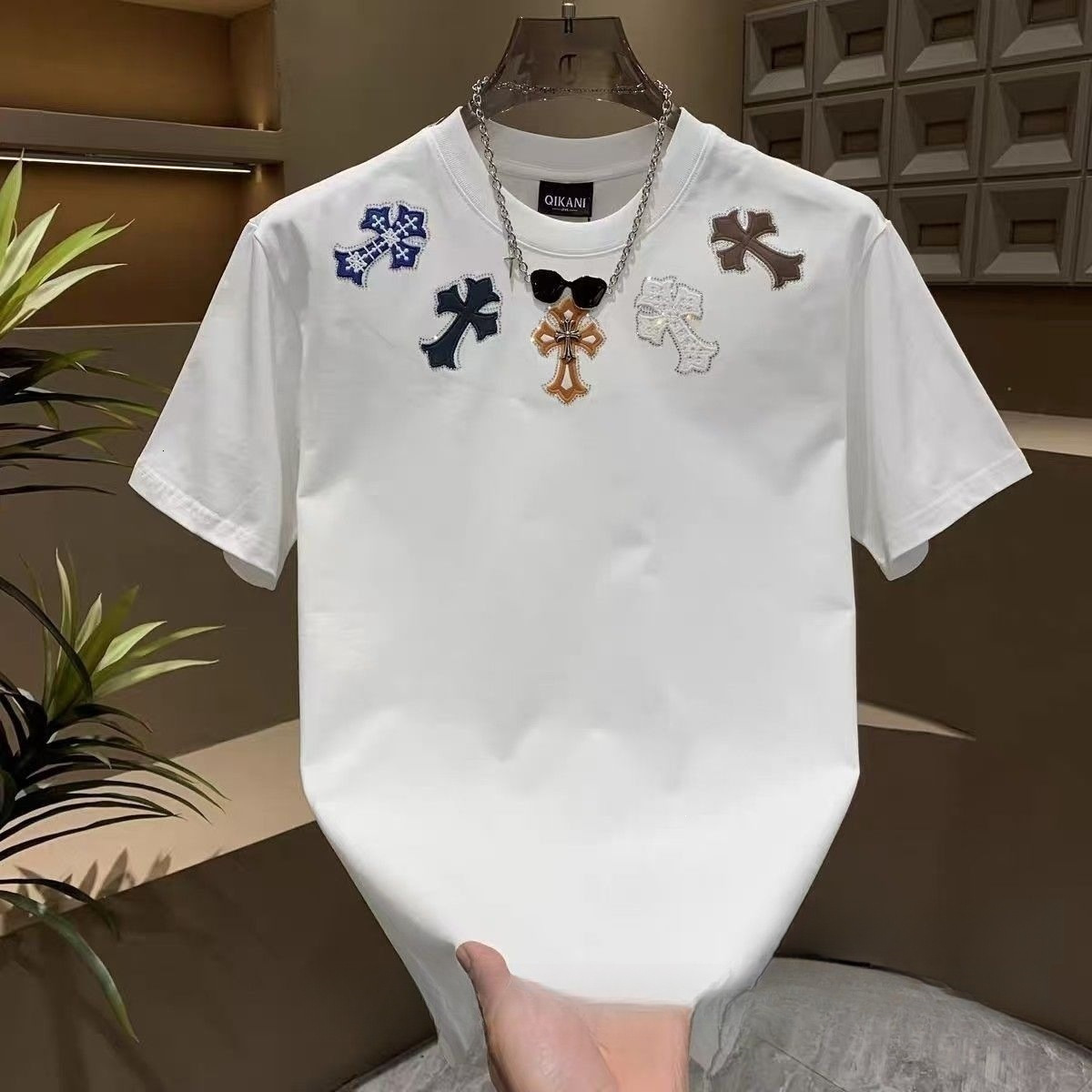 Luxury Brand Designer Soft White Cotton Multicolor Cross Embroidered Crew Neck Short Sleeve Breathable Casual Versatile Summer Fashion Streetwear T-