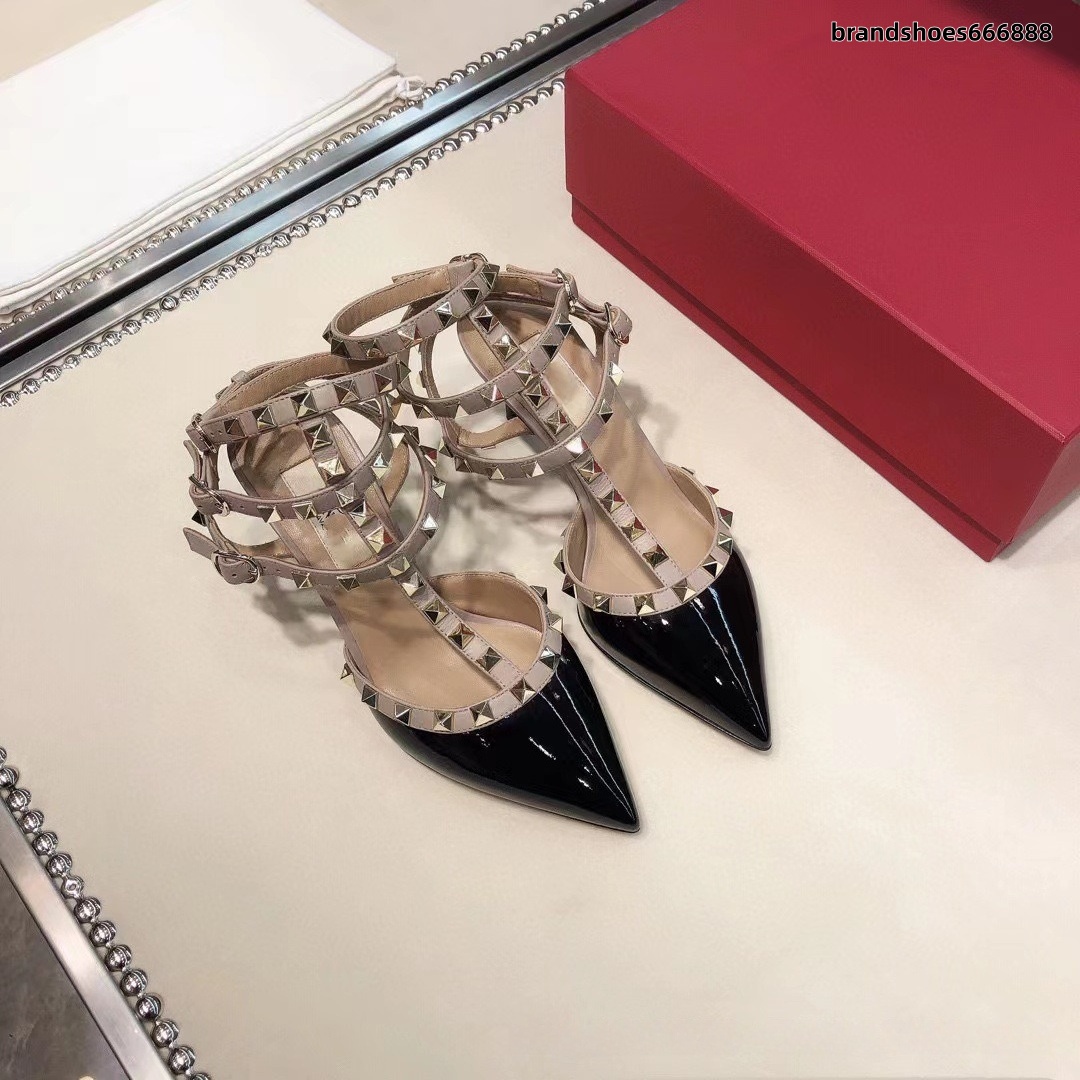 Designer Heels Classics Sandales à rivets pour femmes Mode Talons hauts de 10 cm Sandales de plage à fermoir en métal à sangle unique avec boîte