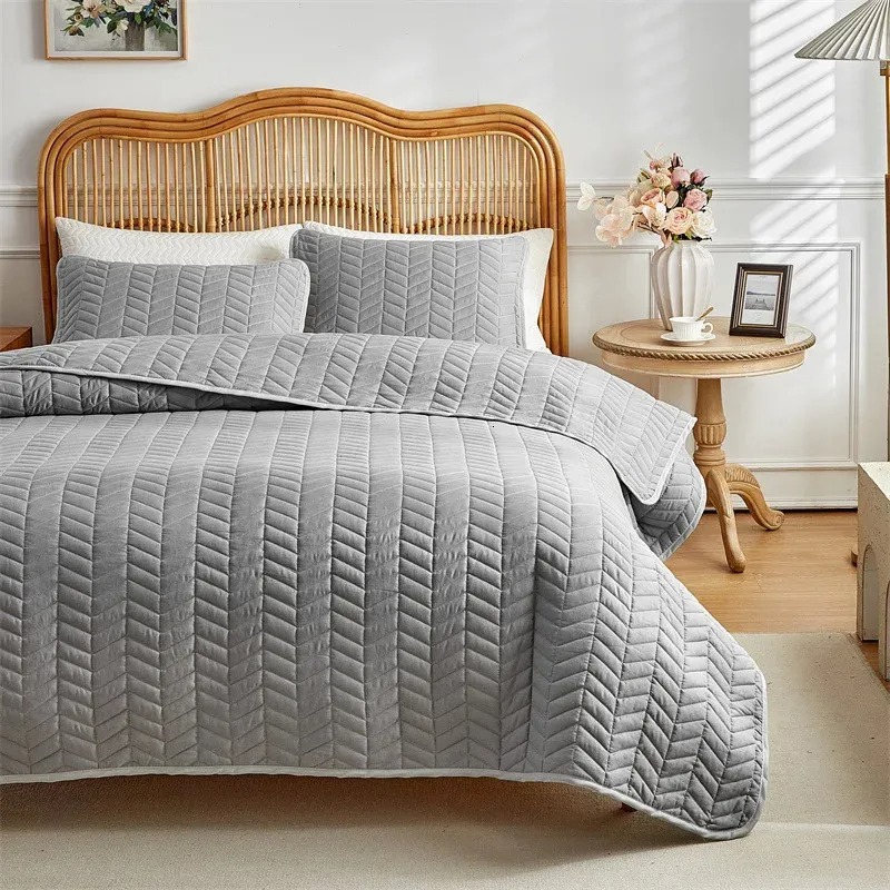27PRB Sophisticated Silk Mattress Topper for a Luxurious Sleeping Surface-image-1109937378