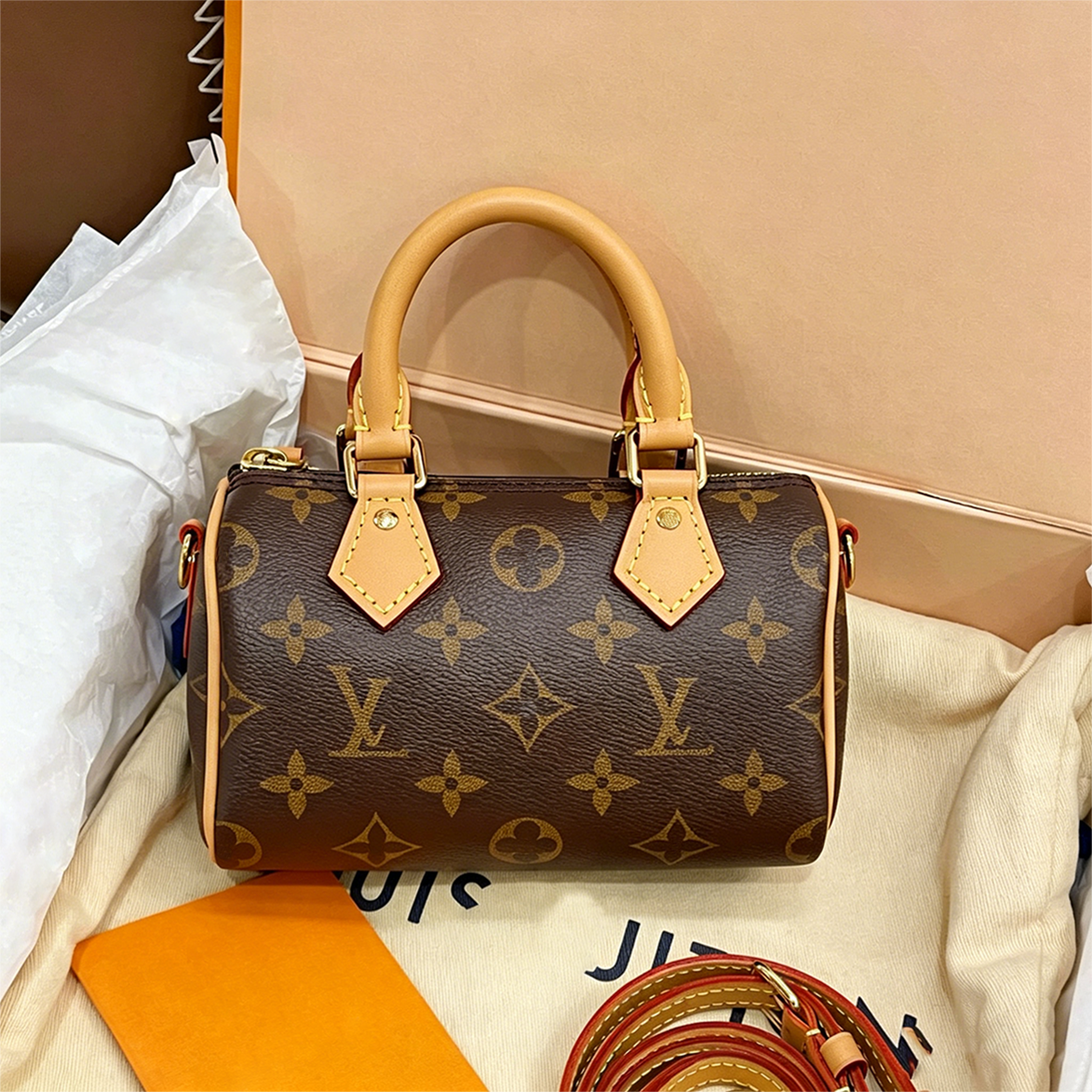 Designer Bags 2026 Trends Makeup Bag Brown print Luxury Bag High Quality Women's handbag purse Brown Cowhide leather Crossbody bag Fashion Chai