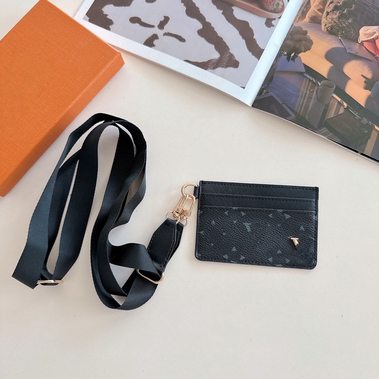Porte-clés de luxe Porte-cartes de crédit Mini portefeuilles de haute qualité pour hommes Femmes Cuir Monogramme Classics Porte-clés Porte-monnai