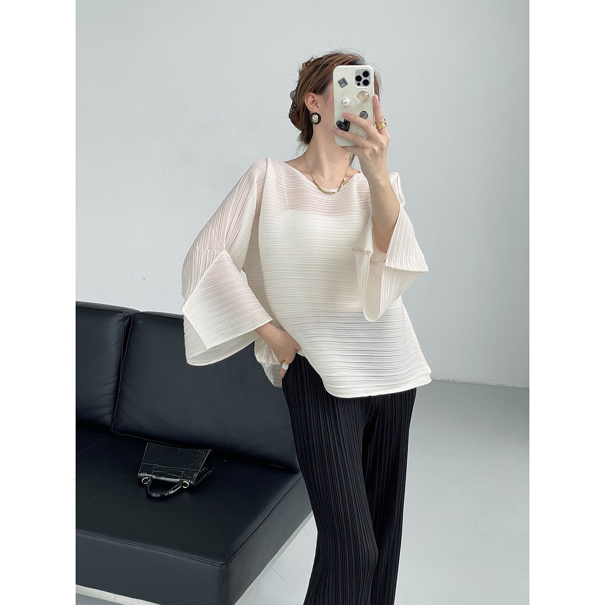 Pulizi Miyake 2025 Spring/Summer New Elegant Versatile Long-Sleeve Pleated Round-Neck Slimming T-Shirt for Women