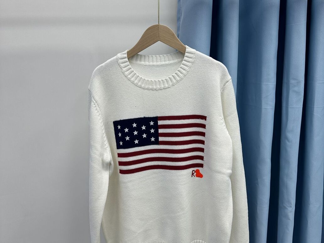 2025 New Coat Designer Woman Winter Sweater Polo European Knitwear Fur winter American Retro fur Flag Long Sleeved Pullover Round Neck K 02