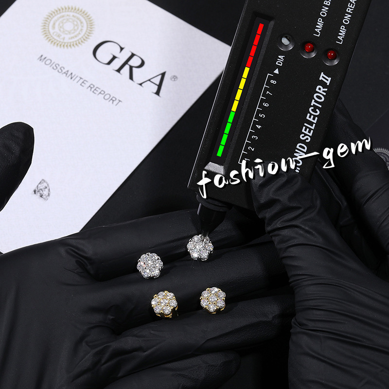 S925 Sterling Silver Stud Earrings Flower Shape Classic Style D Color 30mm Moissanite Unisex Anniversary European American Ear