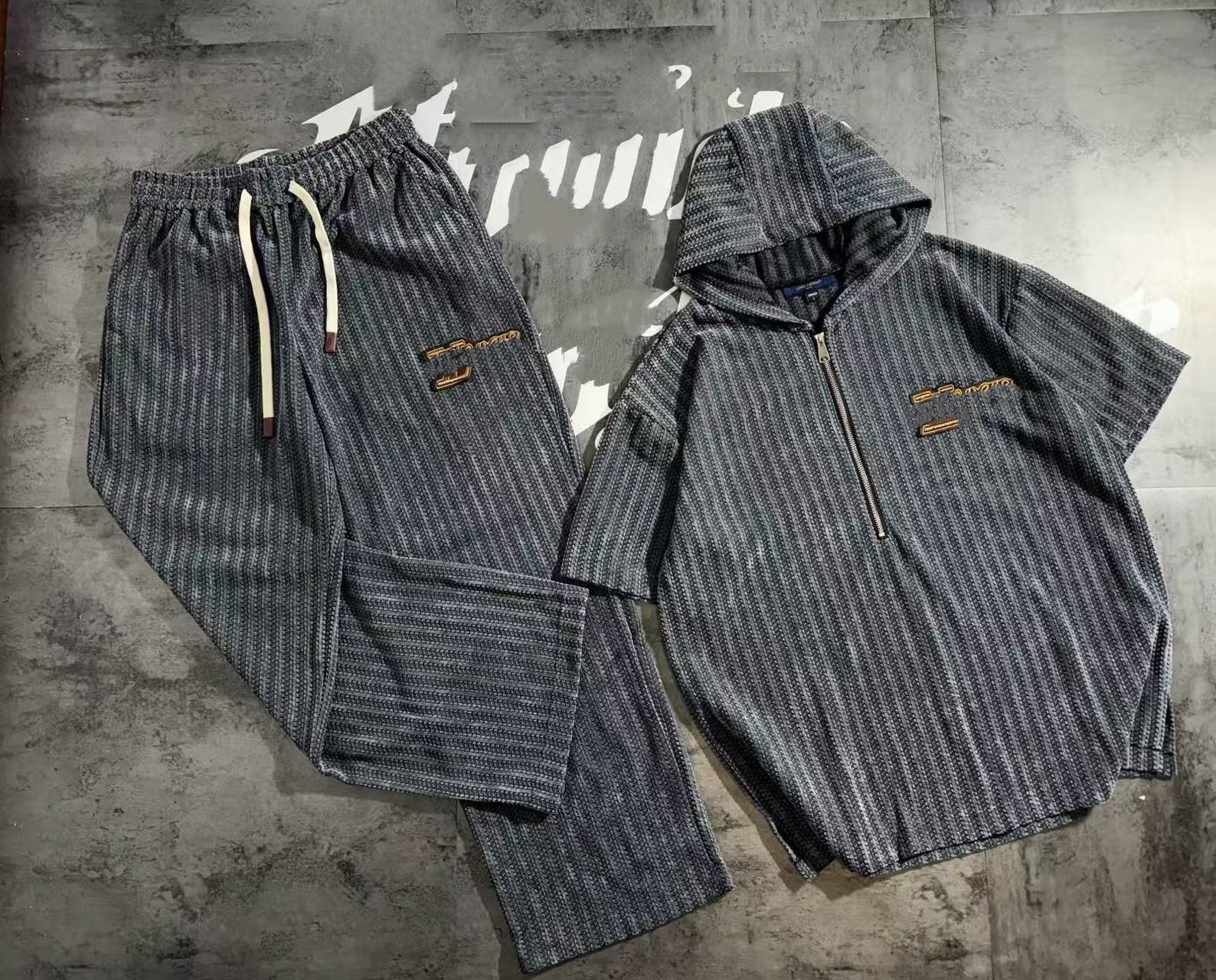 L Haut à manches courtes unisexe sportif à la mode avec pantalon, sweat à capuche zippé