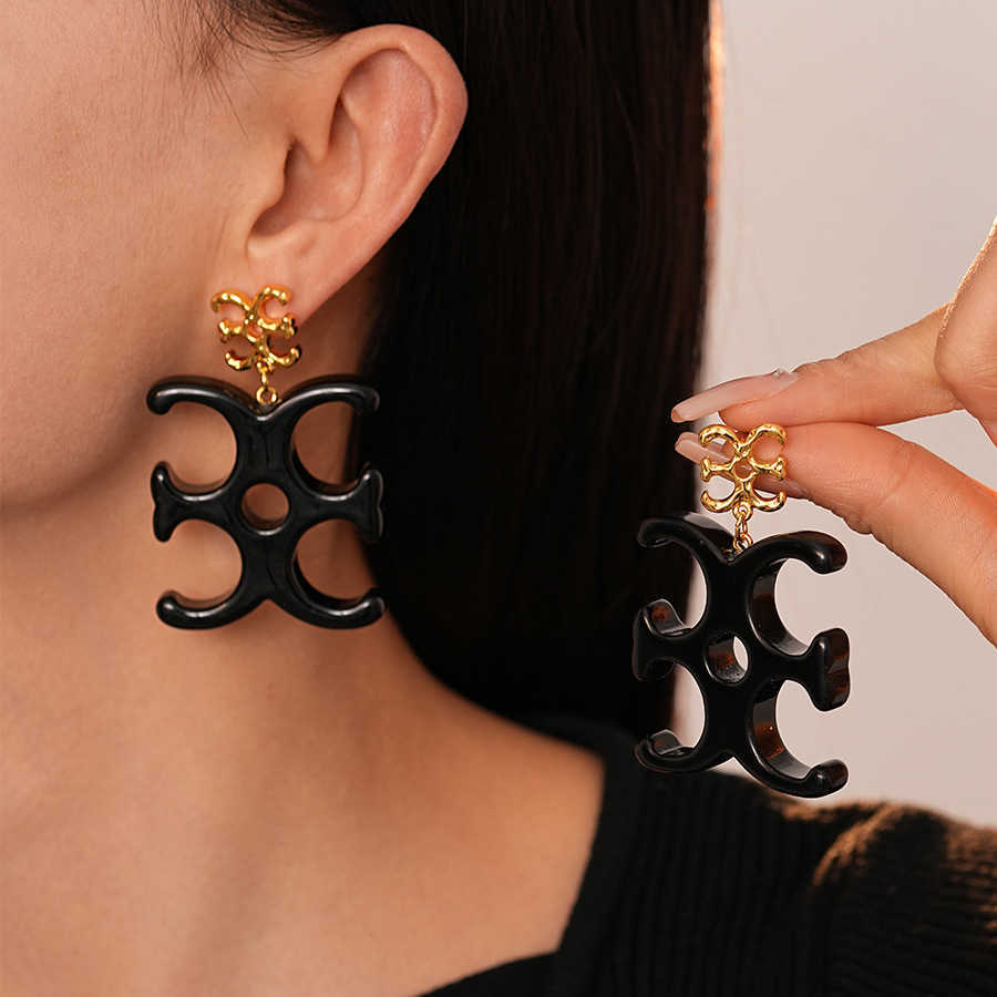 Fashionable C-shaped Geometric Letter Pendant Earrings Personalized Womens Minimalist Jewelry Accessories Trendy Party Gifts Q260610