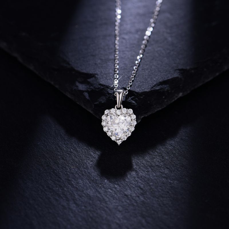 Fashion 7mm Heart Moissanite Necklace S925 Sterling Silver 18K Gold Plated Pass Diamond Tester Sparkling Clavicle Chain Hypoallergenic