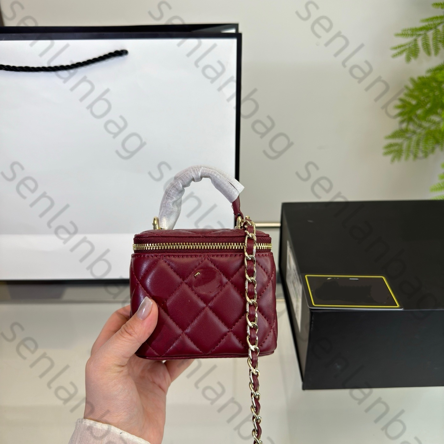New designer mini makeup light luxury fashion messenger bag, trendy women's bag with mirror, coin purse, card holder 145