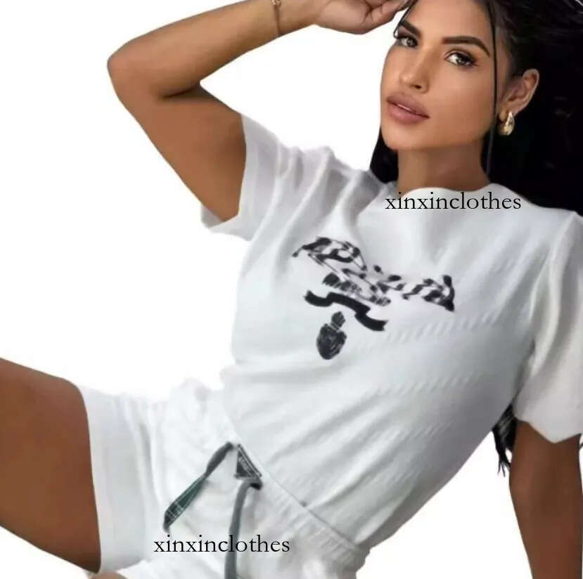 Womens Tracksuits Summer Outfits Two Piece Sets Letter Jacquard Short Sleeve T Shirt And Shorts Jogging Suits Sporting Clothing