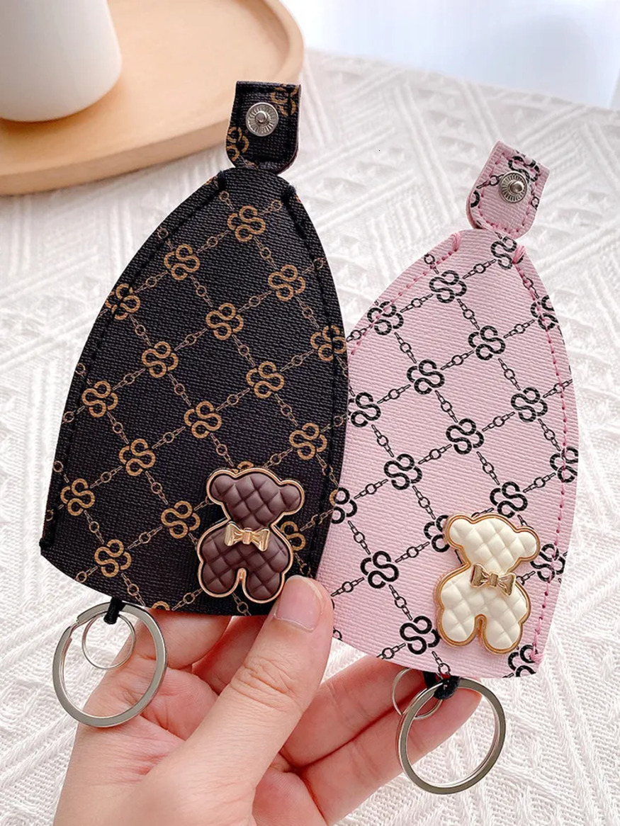 Car Key Cover Mens Designer Keychain Leather Chain Bag Cartoon Car Key Ring Phone Case Keyholder Pendant Jewellery Accessories Motorcycle Suit Gift