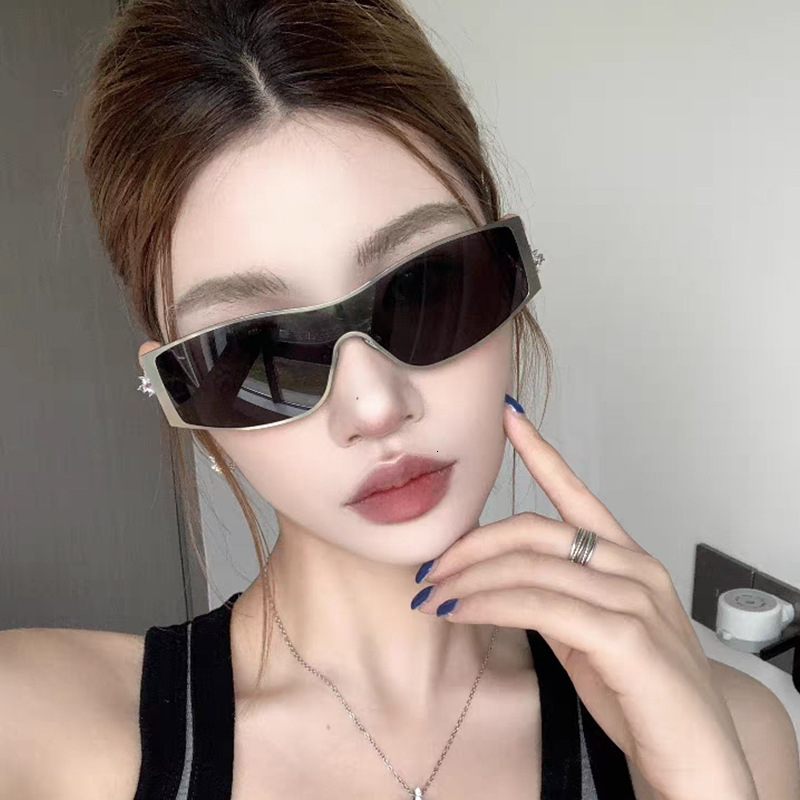 Y2K Sunglasses, Women's Gold Metal Wrap-Around Eyewear, Gradient Black Lenses - UV380-Rated Protection, Waterproof Coating, Casual Retro Eyeglasses