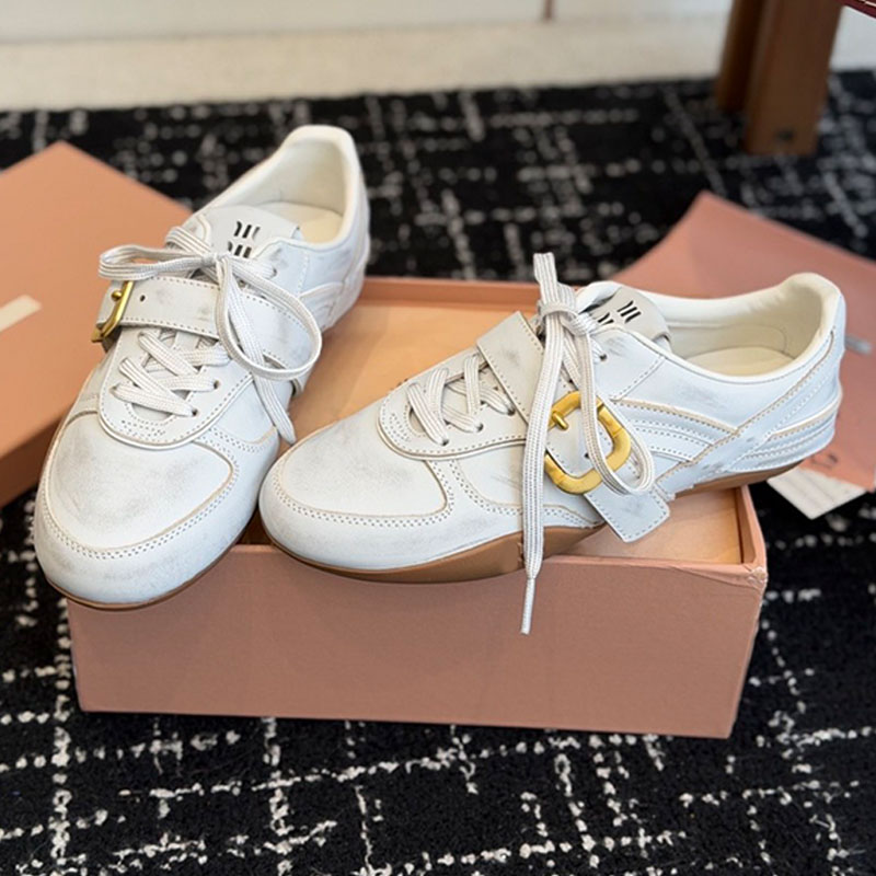 womens strap buckle Gymnasium leather sneakers classic bleached leather retro sneakers Pre Fall 2026 5E549 playful Gymnasium sneakers