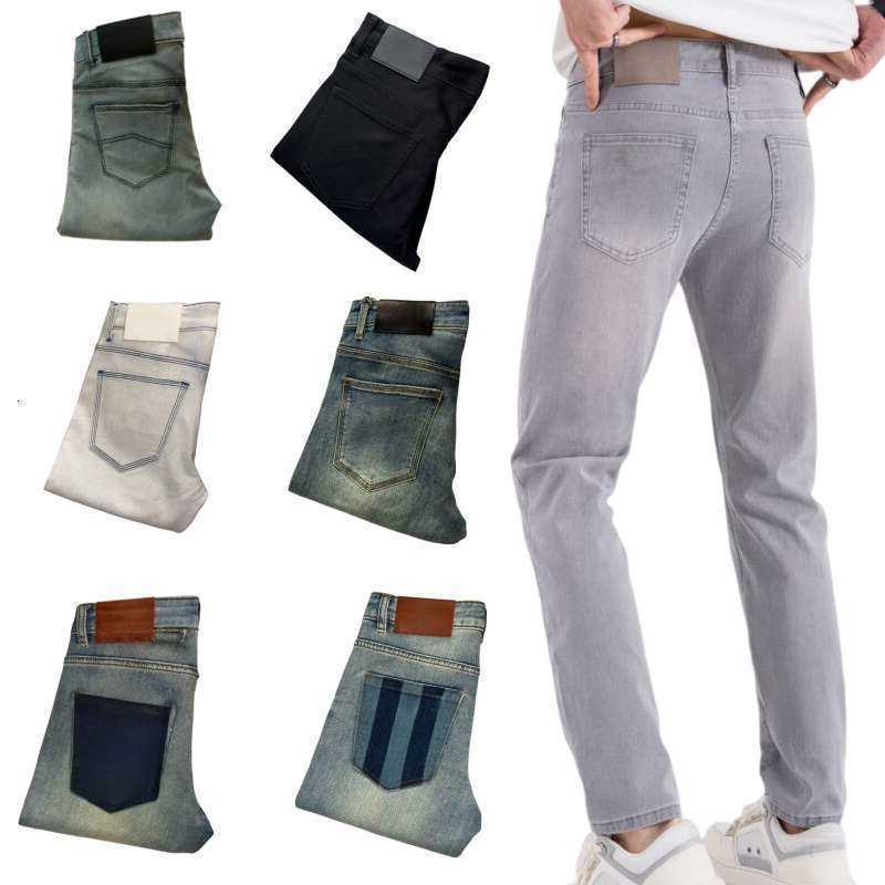 2026 Mens Jeans Designer Embroidery Loose Straight Casual Style Comfortable Fabric Unisex Jeans Fashion Trendy Couple Pants Layered Denim Print Q260