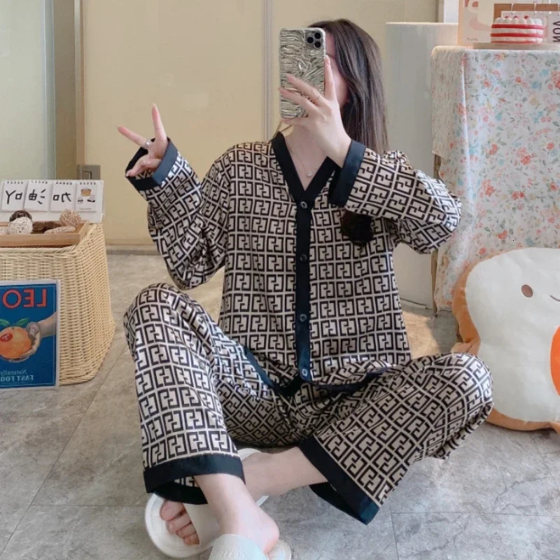 2025 Womens Ice Silk Pajamas Homewear Long Sleeve Twopiece set Spring Summer Loose and Comfortable Pajama Suit Femme Satin 260612