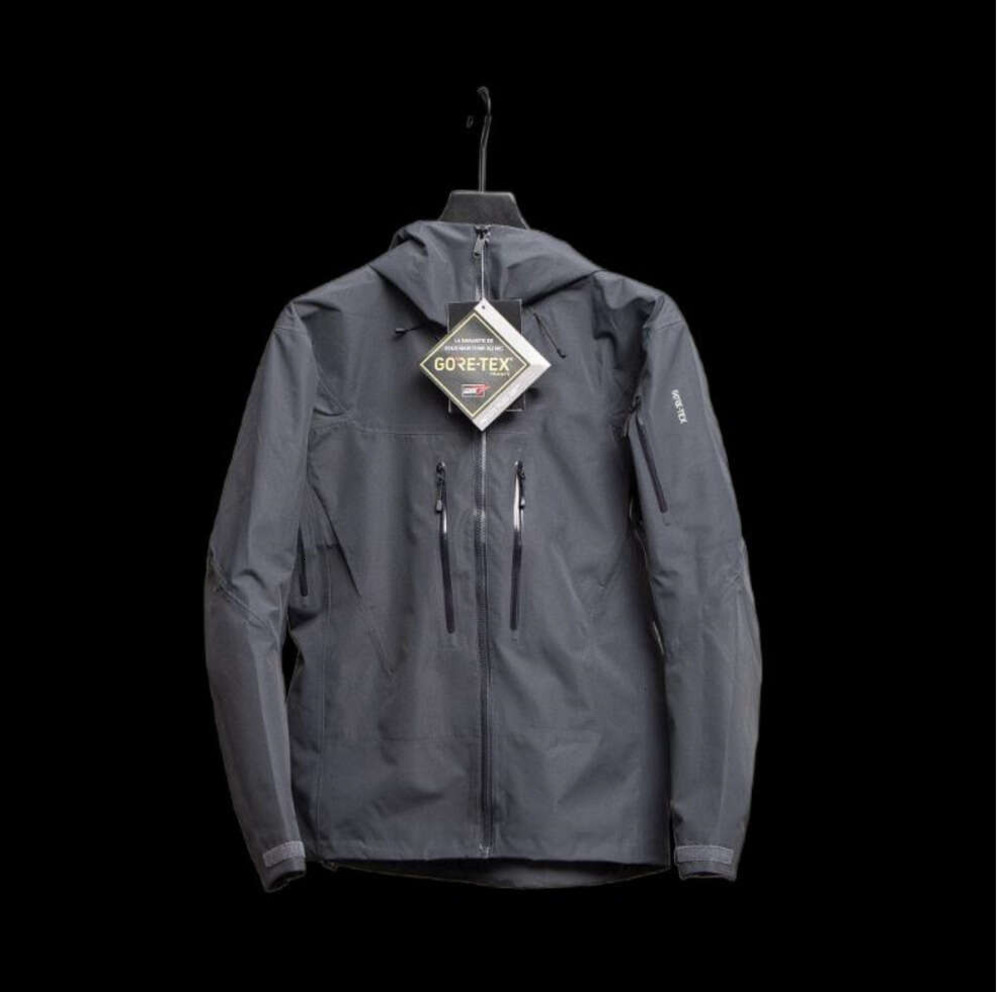 Mens Jackets 2025 ARCS Three-Layer Outdoor Waterproof Jacket For Men Male Casual Hiking Coat Clothing FJWX