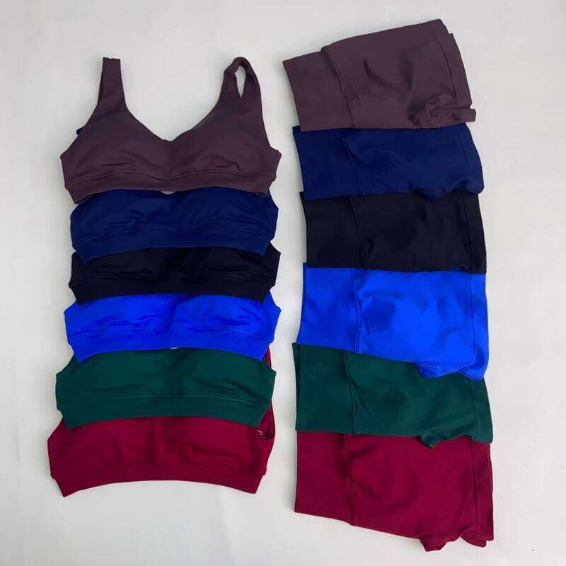 2 pezzi Set da palestra senza cuciture da donna Scoop Reggiseno sportivo senza schienale Top con scollo a V e pantaloncini scrunch Completo da allen