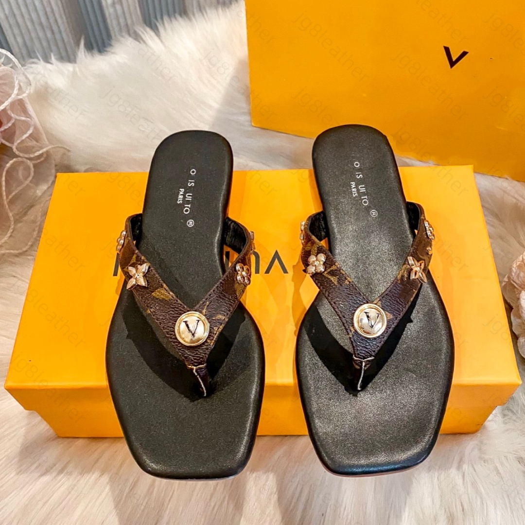 2026 Top Designer V7 slides Women Flat Sandals dermis Shoes Woman Ladies Summer Customized fashionable clip on slippers high-quality flip flops 10A