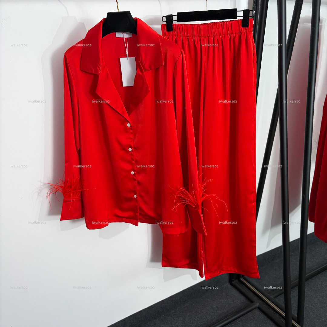 Camicia classica da donna con collo bavero Pantaloni estivi da donna a gamba larga abiti firmati da donna decorazione di piume stile casa Set per il