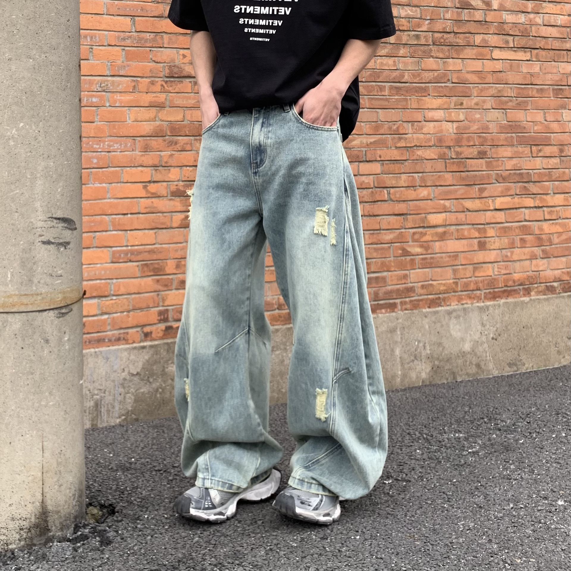 Luxury Brand Designer Light Blue Wide-leg Curved Knife Jeans For Men And Women. New High Street Retro Loose Casual Pants For Men's Clothing.