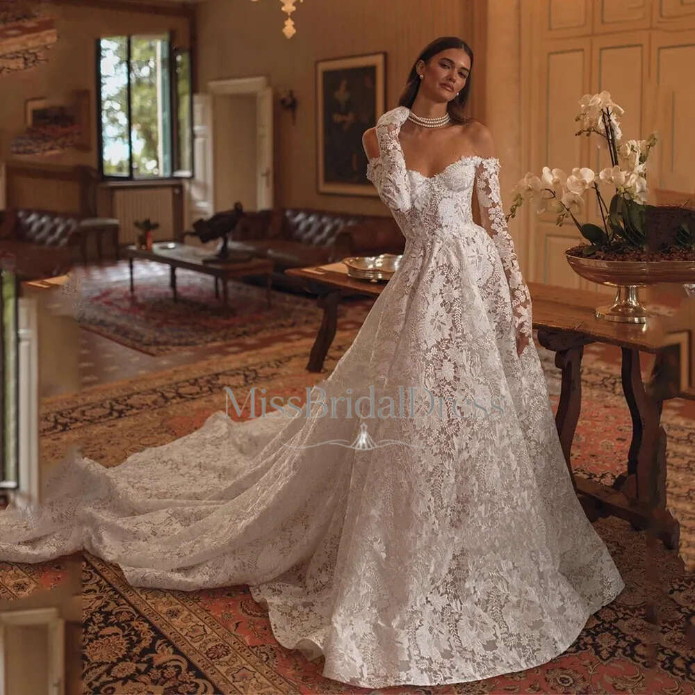 Boho A Line Wedding Dresses Off Shoulder Long Sleeves Beach Bridal Gowns Court Train Back Lace Up 2025 Gorgeous Garden Bride Dress Mb612