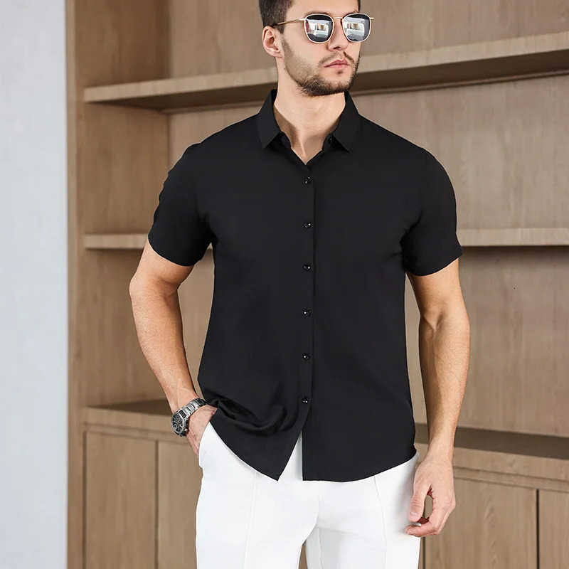 Solid New Casual Mens Business Color Short Sleeved Shirt for Summer Fashion No Ironing Comfortable and Versatile Top M260612