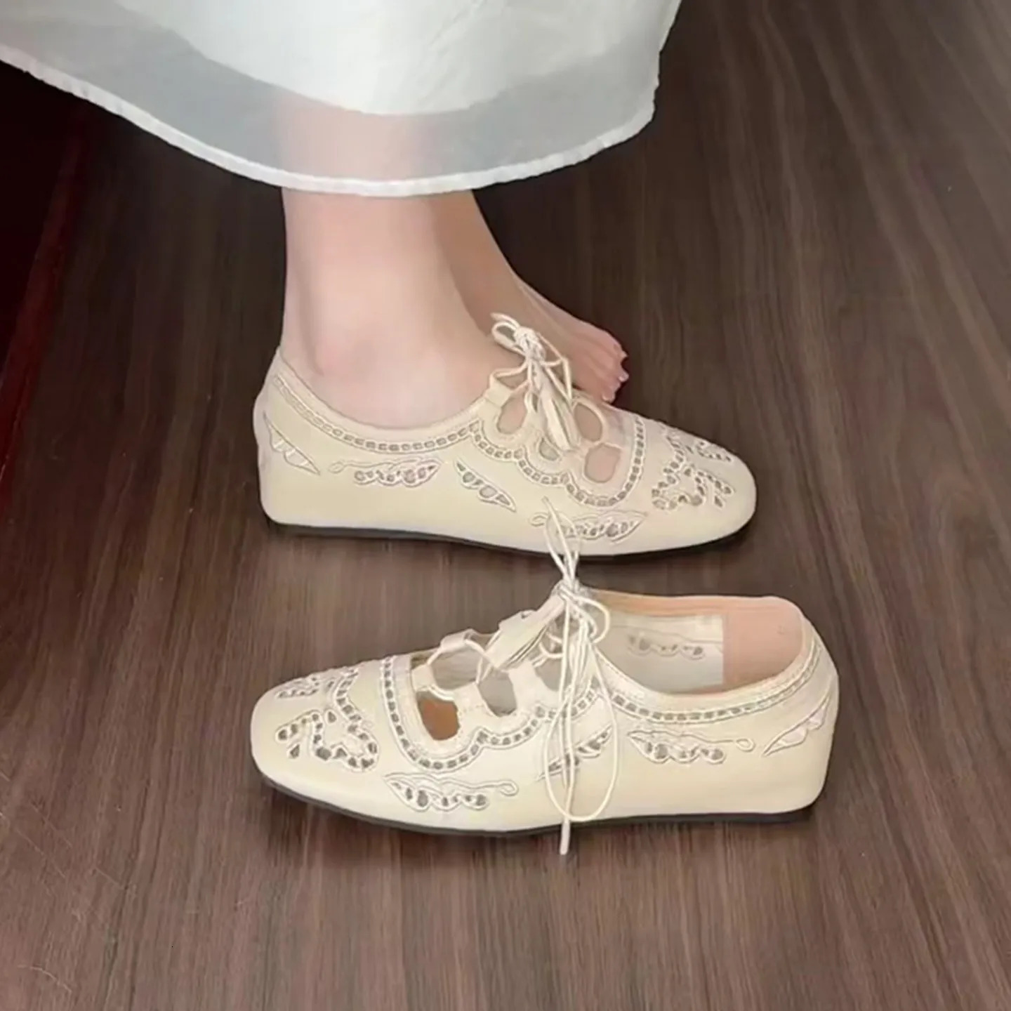 French-style Carved Hollow Lace-up Square-toe Mary Jane Shoes Wedge Single Shoes Versatile Comfortable Commuting Loafers 260612