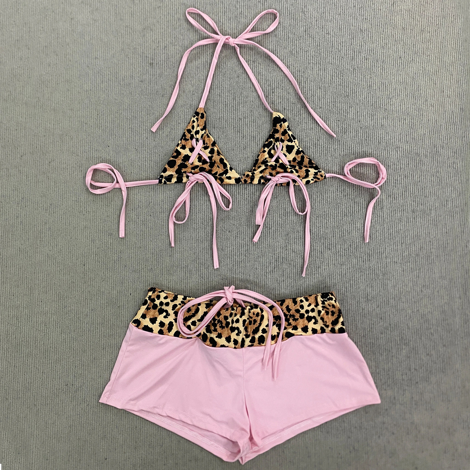 European American girl beach vacation hanging neck lace up bikini low waist shorts twopiece set leopard print women's 260602
