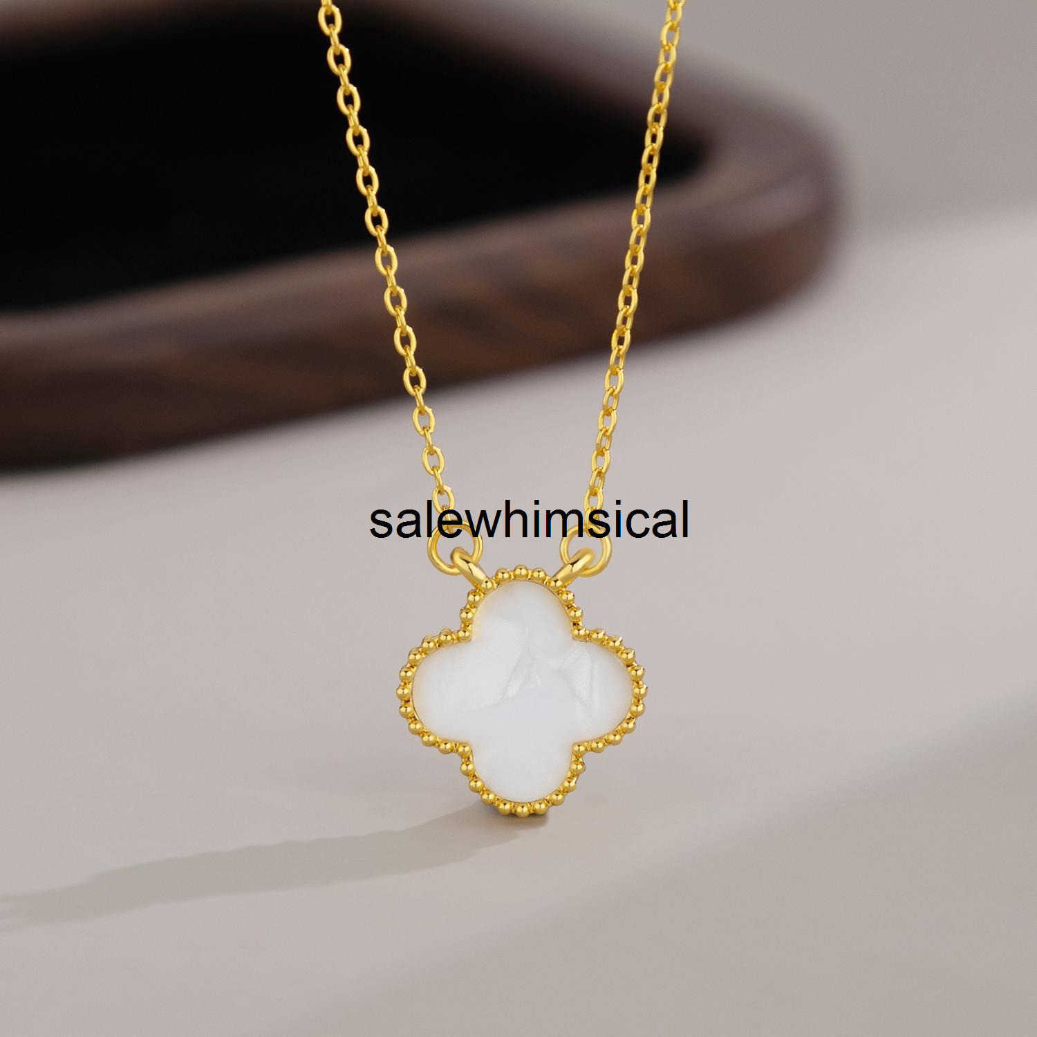Designer Necklace Lucky Four-Leaf Clover Necklace for Women Korean and Japanese Style 2025 New Fashion Classic Versatile Clavicle Chain Gift for Gir