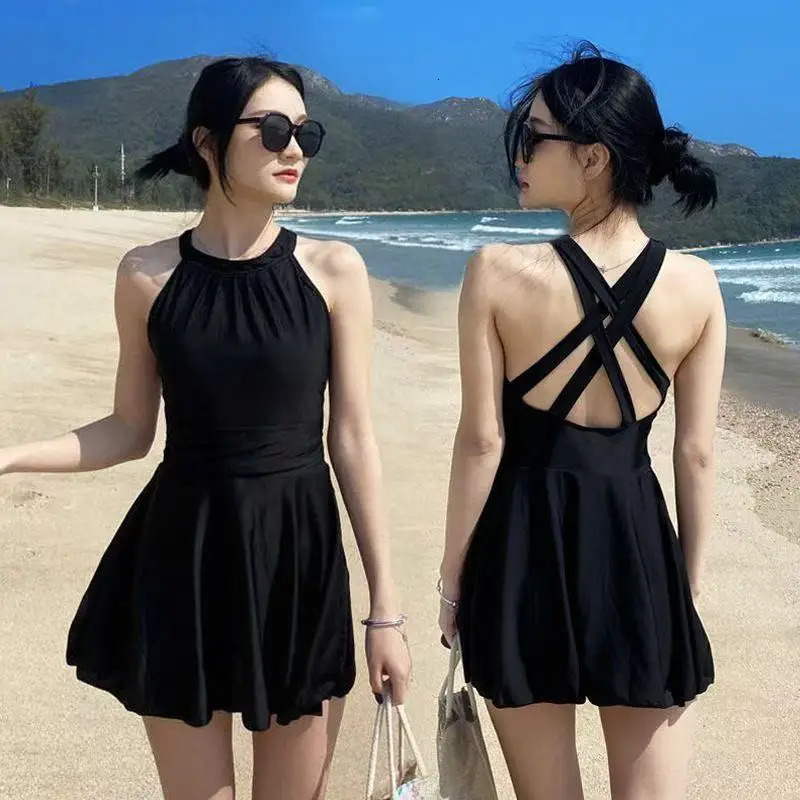 Womens swimsuit halter neck Bikini sexy and fashionable black swimsuit slimmingOne-piece swimsuit 260612