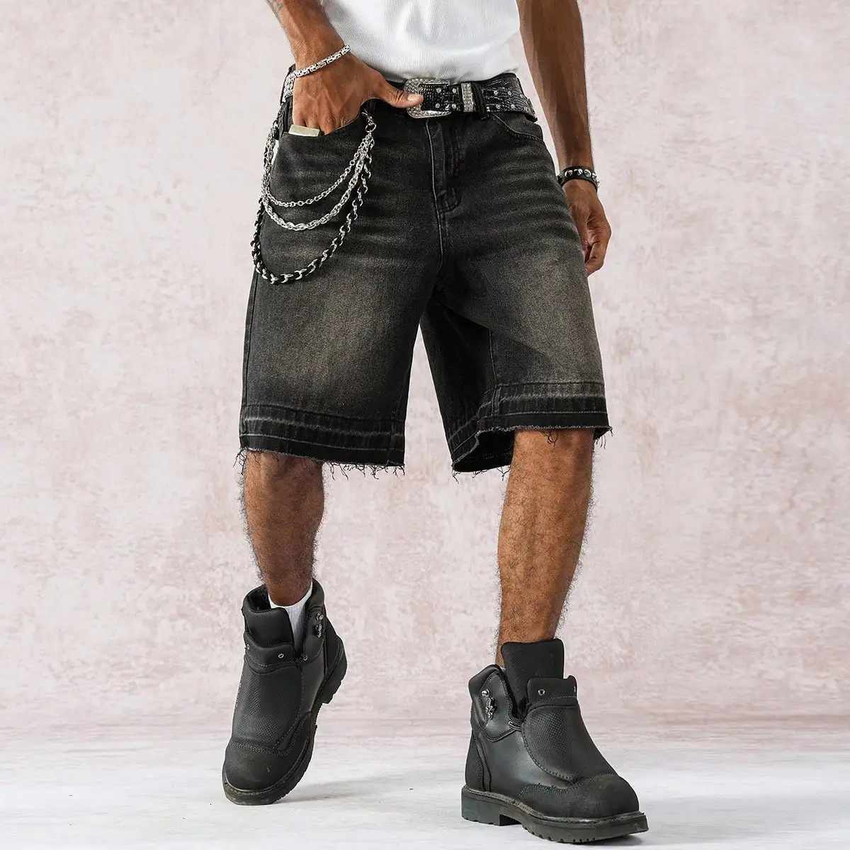 Mens spring and summer street fashion casual frayedhem loose wideleg black denim shorts 260611
