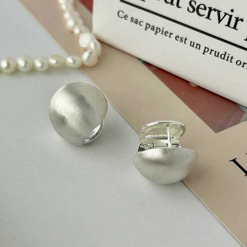 New 925 Sterling Silver Round Earrings Distinctive Women Charm Simple Style Birthday Gift Fine Jewelry Accessories Q260610