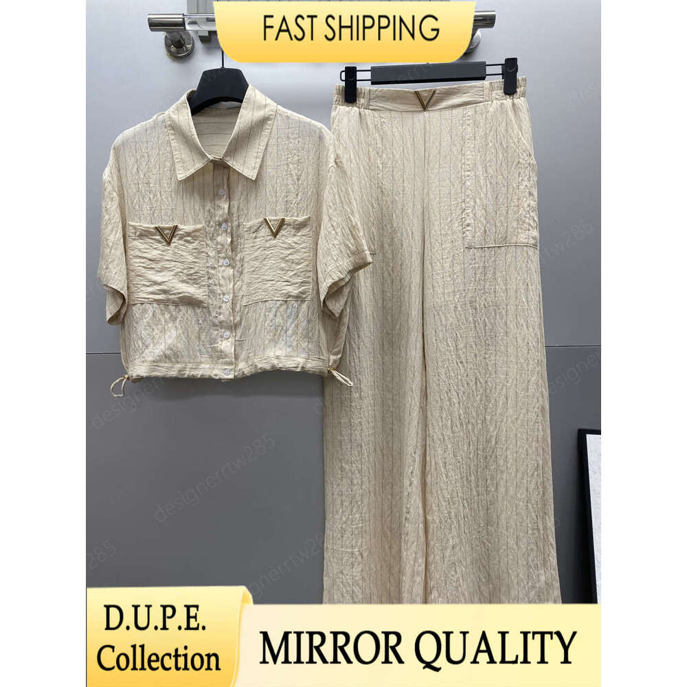 Designer Shirt Pants Set Luxury V Metal Badge Crop Top Wide Leg Trousers Casual Women 2 Piece Outfits Tracksuits Matching Suits Summer Vacation E-image-1110319421