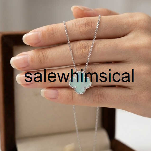 Designer Necklace White gold Mint Green Four-leaf Clover Necklace for Women Chalcedony White Mother-of-Pearl Lucky Clover Necklace Collarbone Chain