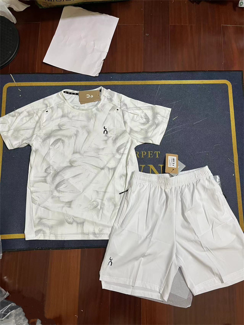 quick drying clothes Men Designer Running Clothes Quick Drying Tech Suits Tracksuits T Shirt Shorts Womens Prints Quick Drying Breathable Sportswear